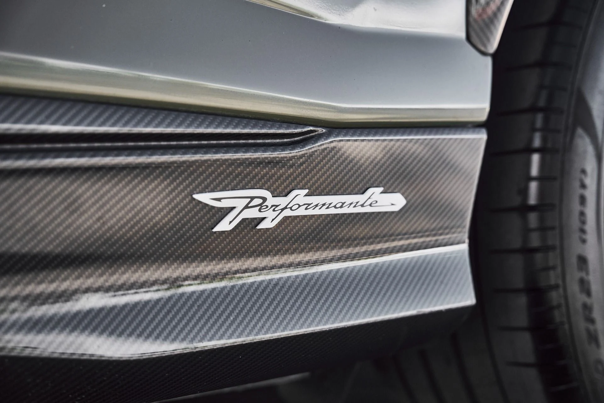 mph012_1513870508_Used_2023_Lamborghini_Urus_Performante_1778288889_33fc87b391
