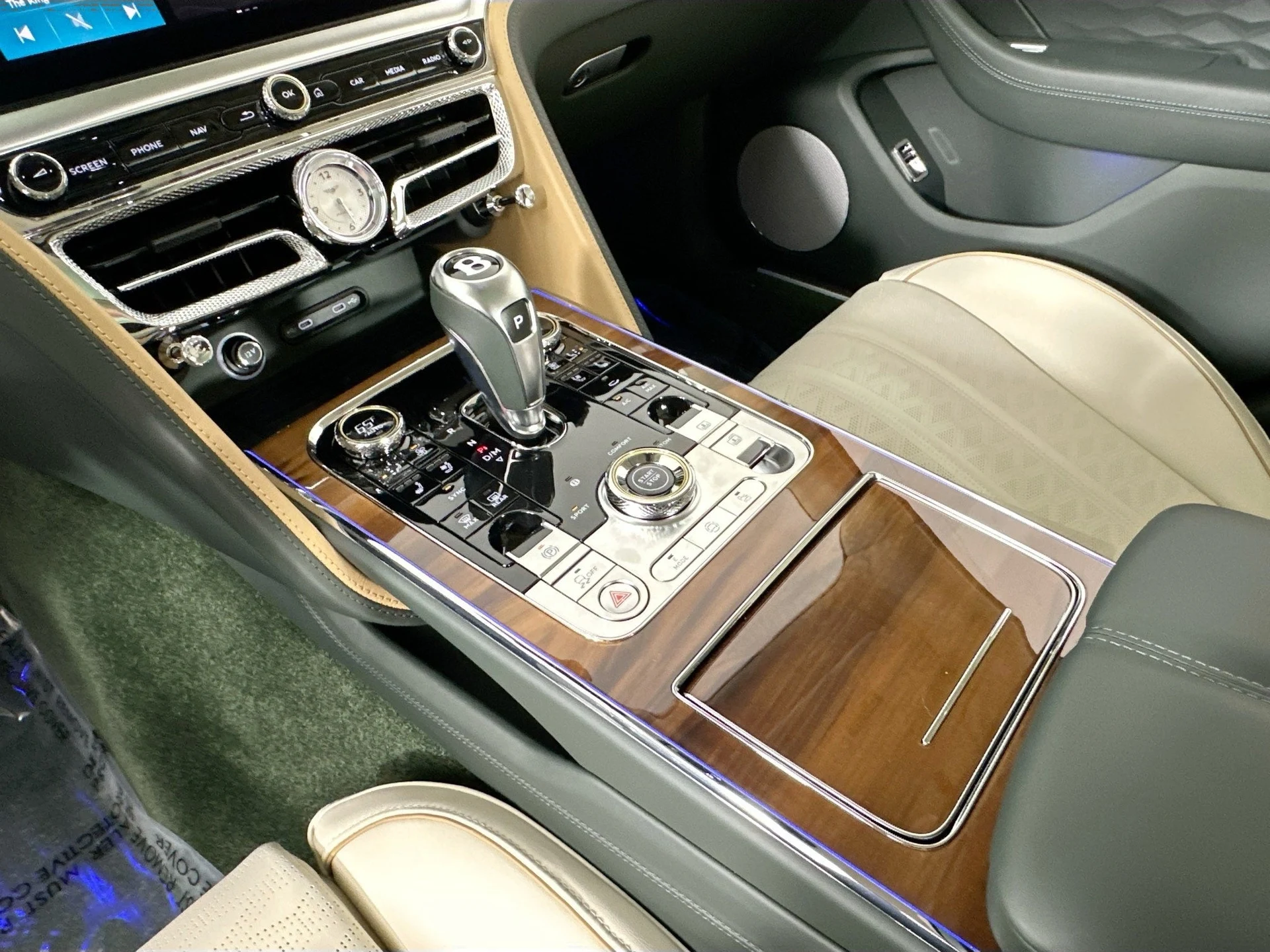 mph012_1521264290_13_a02d87cb44