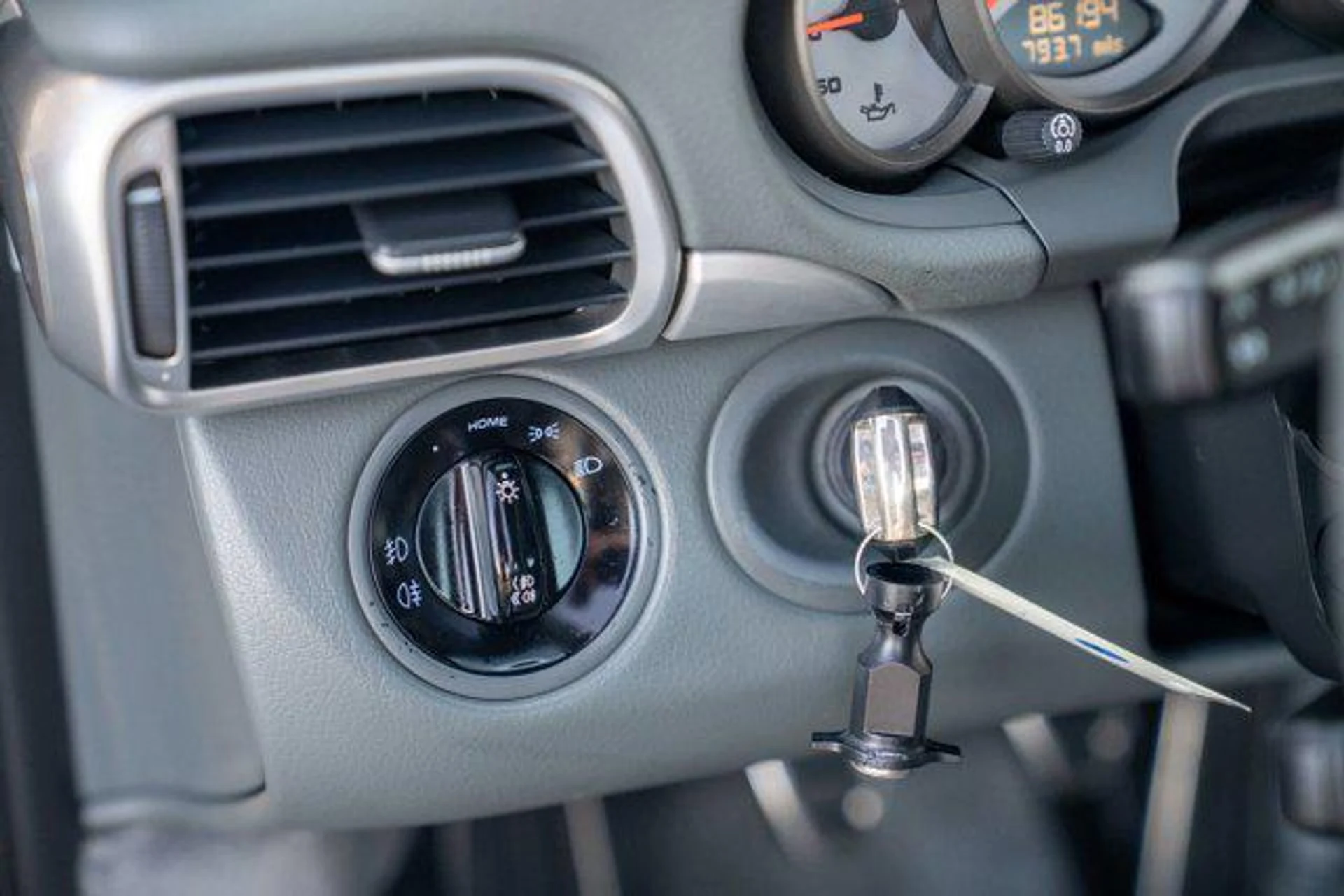 mph012_1521431027_P_Kyet_q_N_r_XS_9u_C5_JR_Bh_Bi_A_Eu1_Q_4971f71659