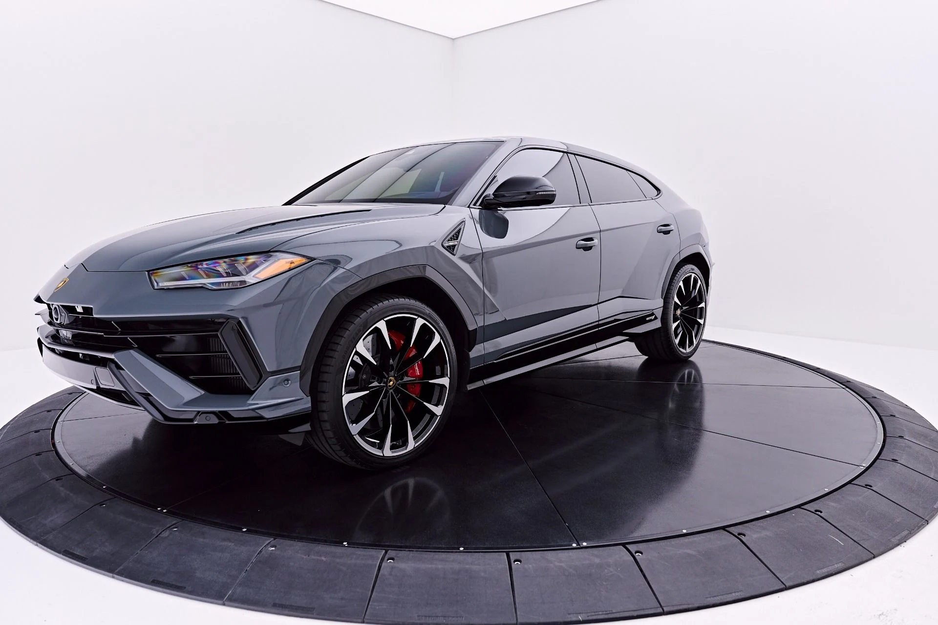 mph012_1521676085_Used_2023_Lamborghini_Urus_S_1783036892_7c11eb5c6e