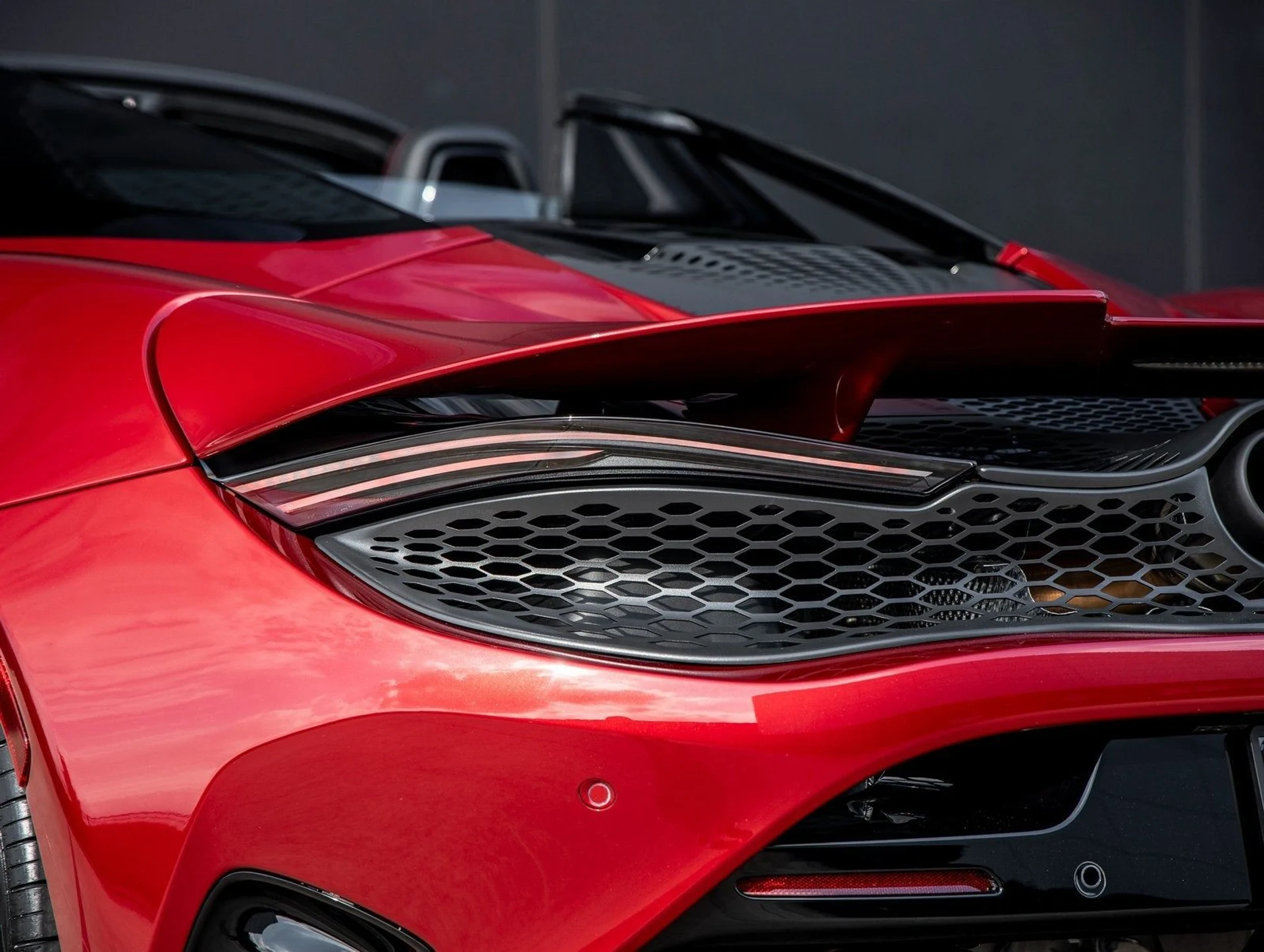 mph012_152967679_13_ce49c127a9