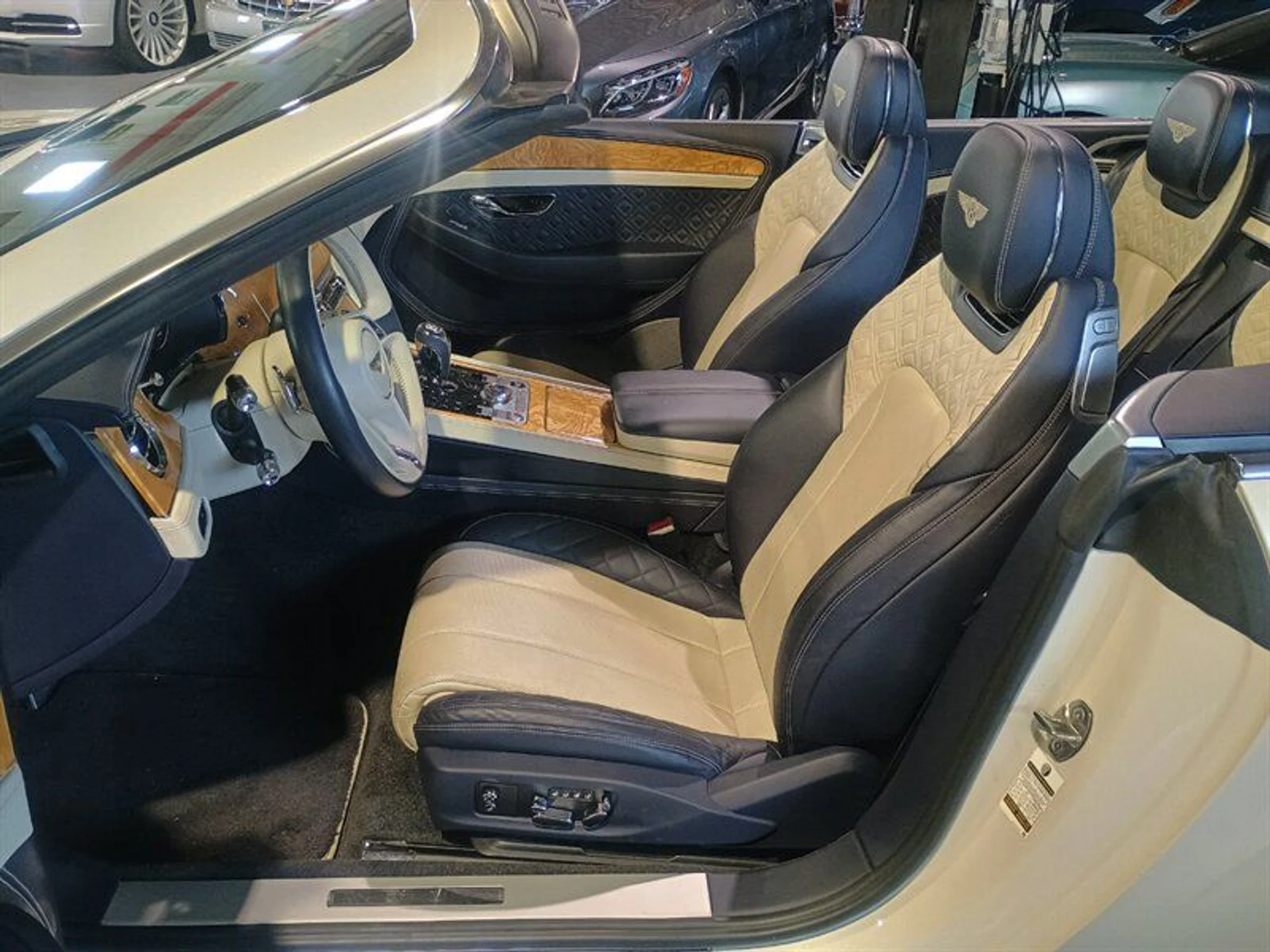 mph012_153534648_a22dfbc7a5_800_198565e7a9