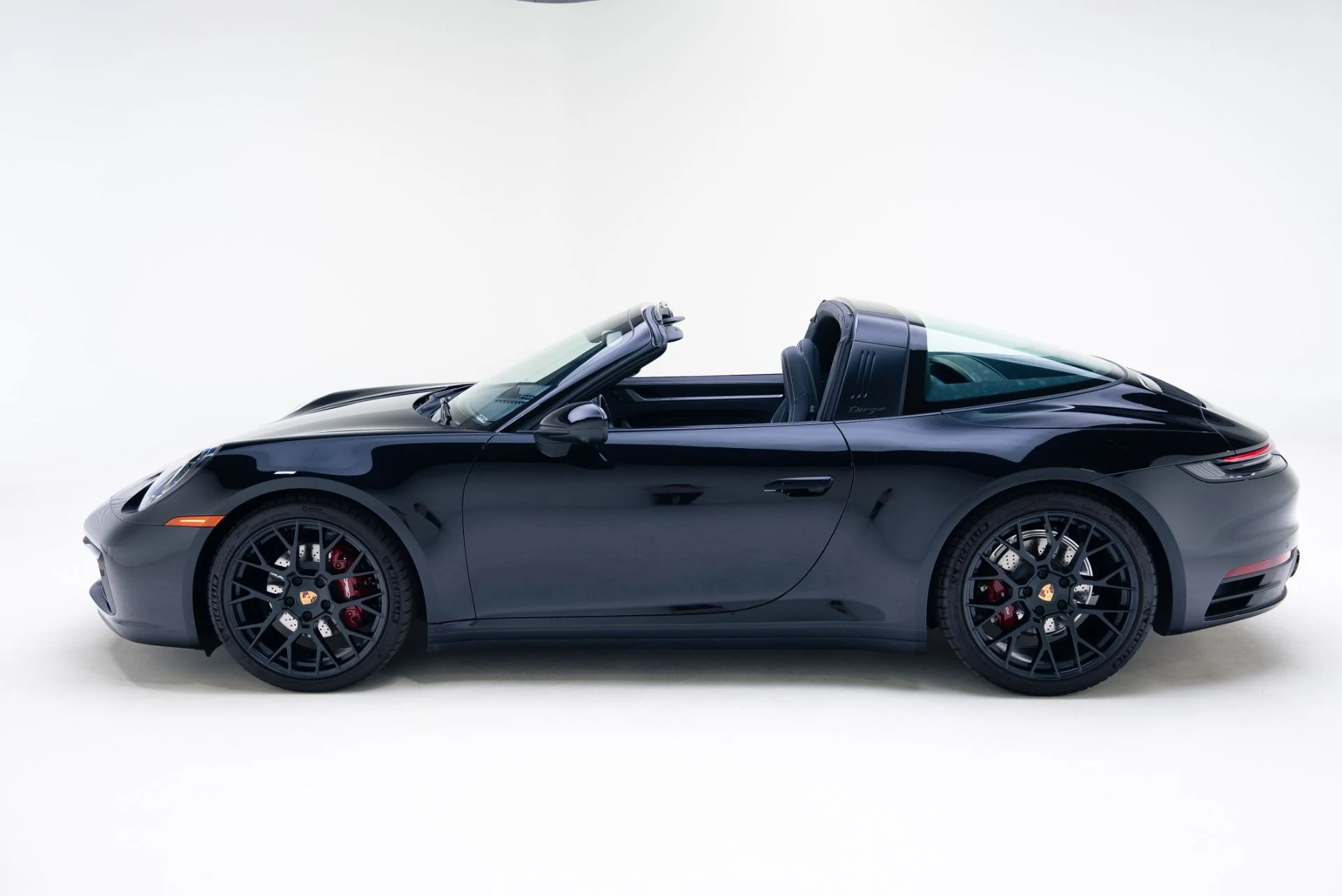 mph012_1538391196_Used_2024_Porsche_911_Targa_4_1767819156_0ba2caf12c