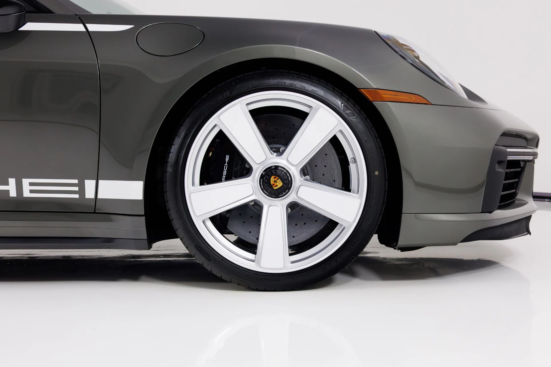 mph012_1539371244_Used_2025_Porsche_911_Turbo_50_Years_1769709972_c9340eca67