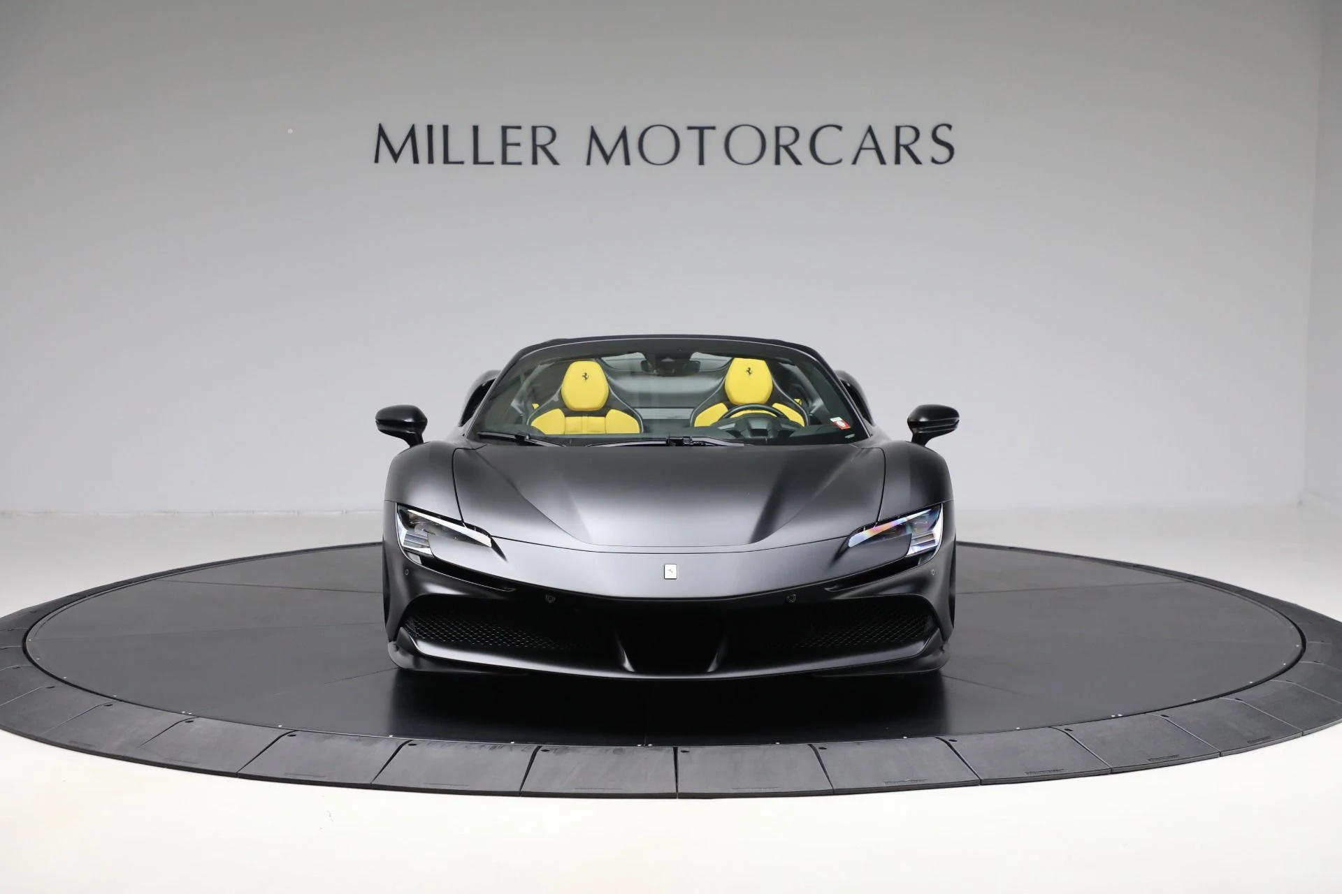 mph012_1540460003_Used_2022_Ferrari_SF_90_Spider_fa75536c02