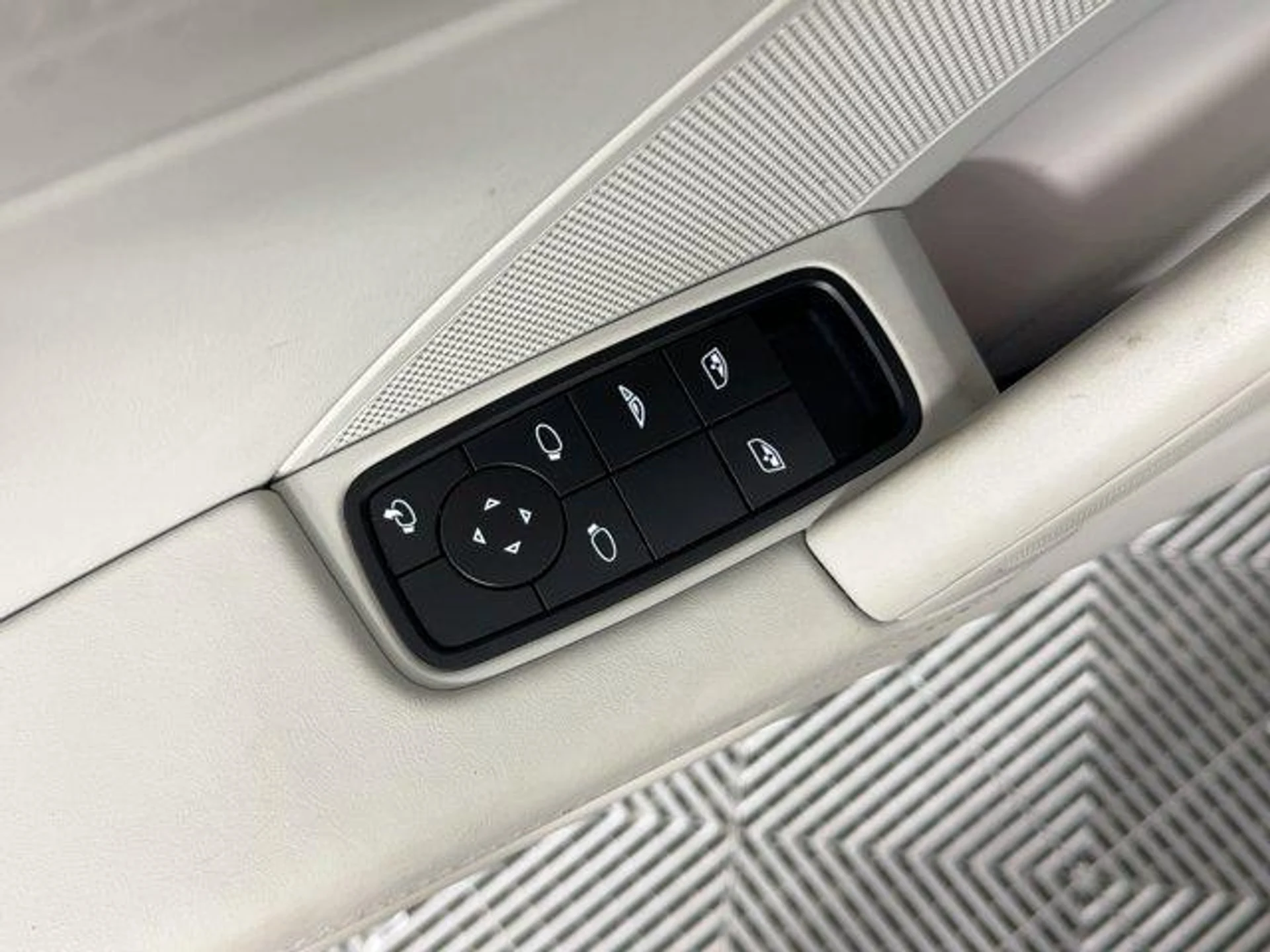 mph012_1543084135_j9_Y_Ijnzu_d_YY_1_A_Adk2_Knq_EMN_Oo_c9f097f9b5