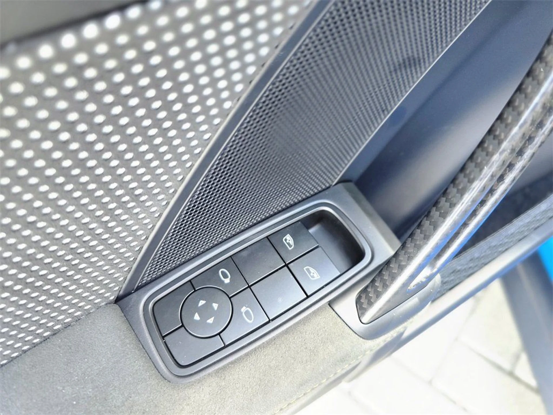 mph012_1552680741_5ab603ea26babdc0954f83f314f05b92_7e58baecff