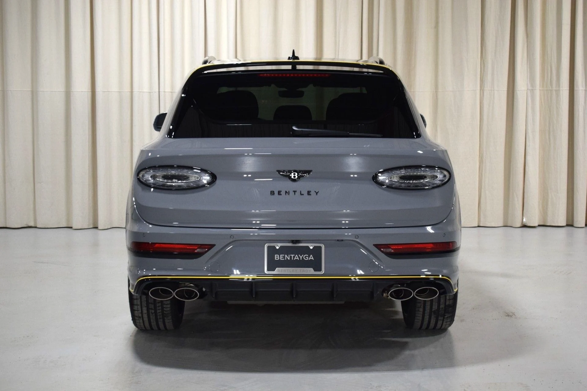 mph012_1559375026_ac6efbad7122eecfcf692e7526cccd0cx_ca1a5e43df