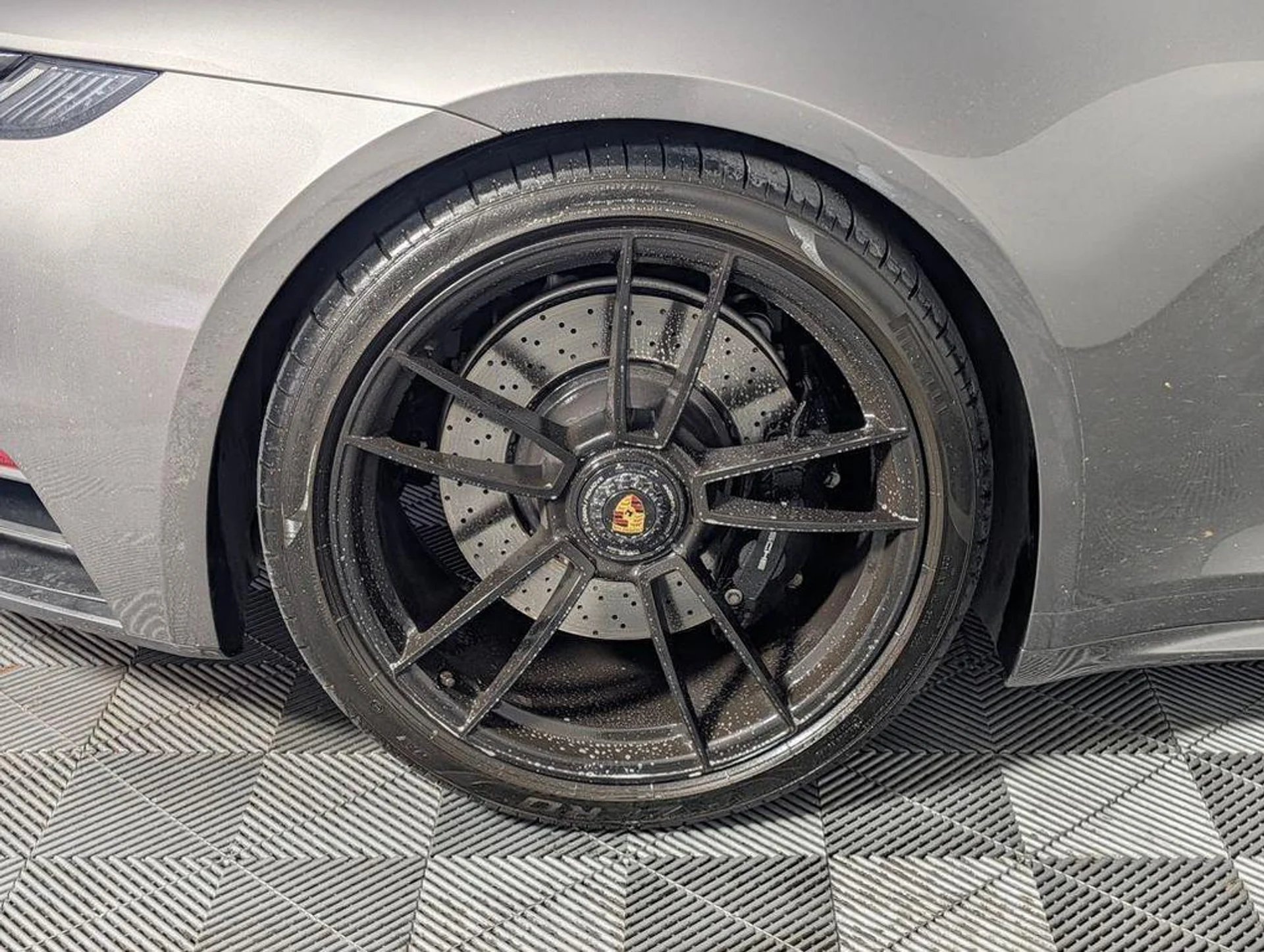 mph012_1559501349_1_Nv_Revc_Y9uv_Owbz_N_Vy_Mx1v_PZM_7c522423a5