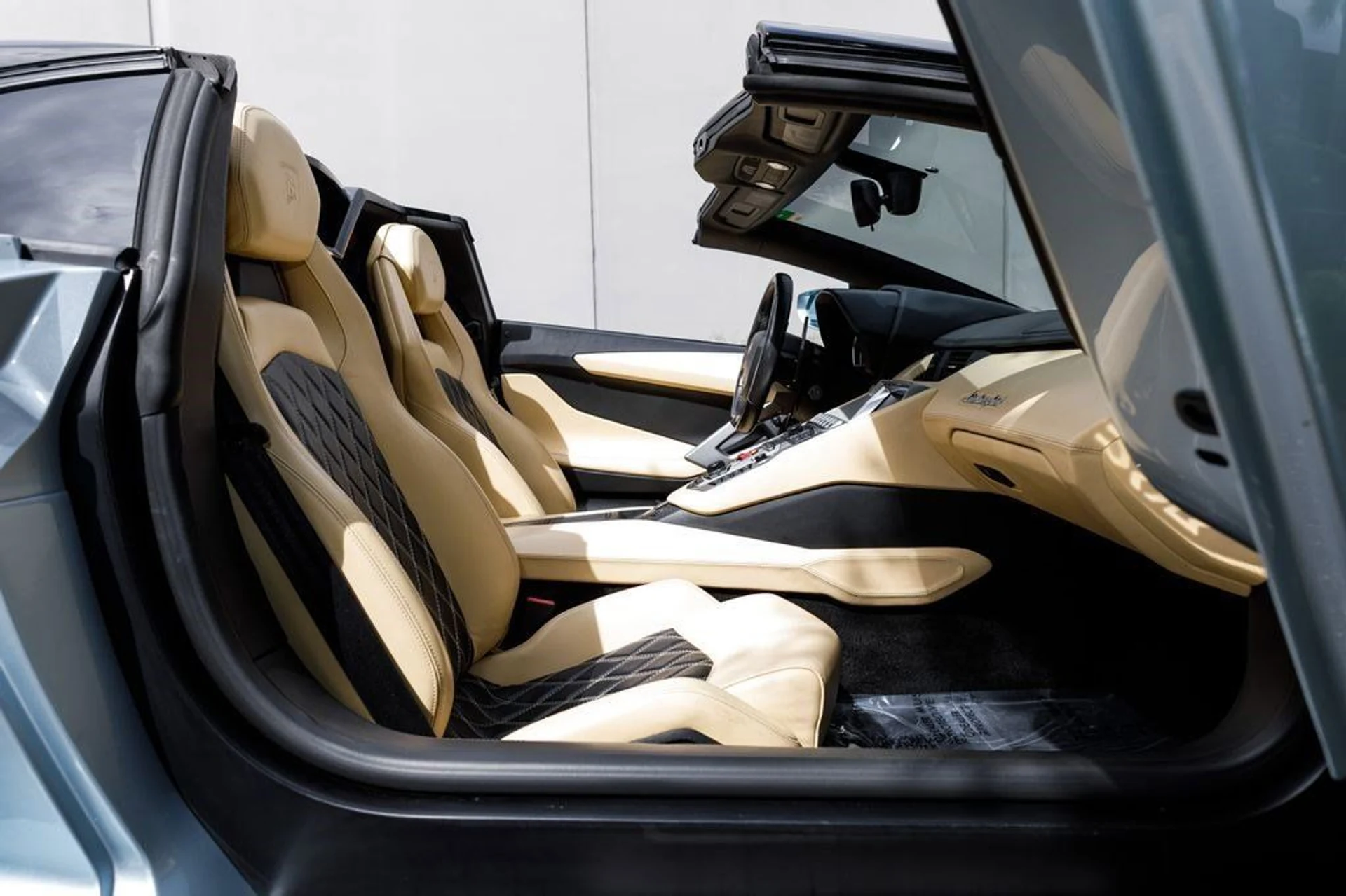 mph012_1561077846_b9bdc64d24f179959778f5d2aa53a7b0_9aa18a244b