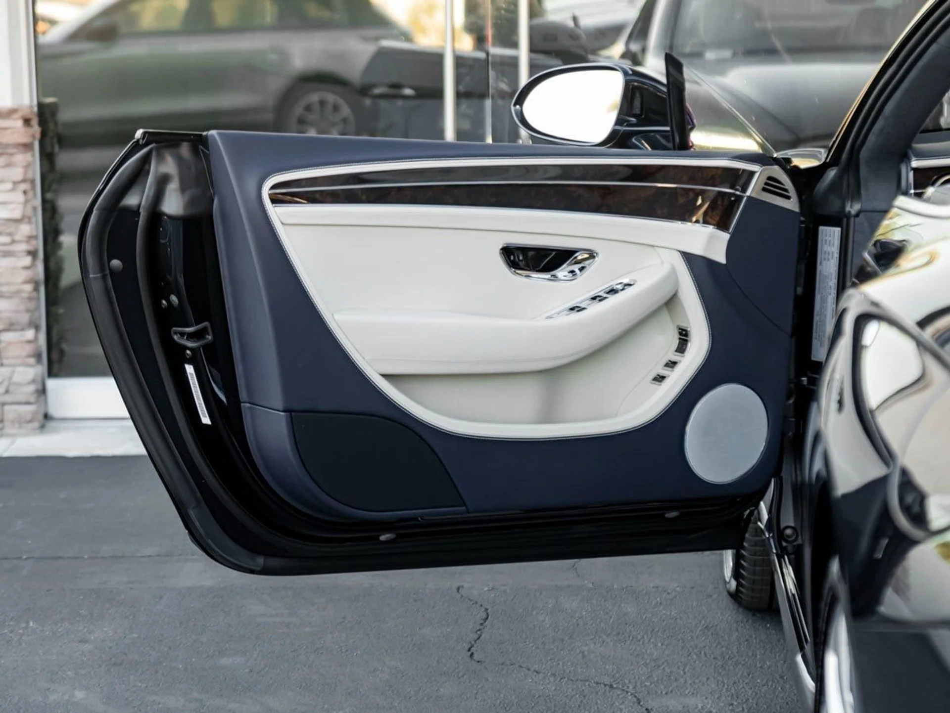 mph012_1561361477_13_1a78f2def1