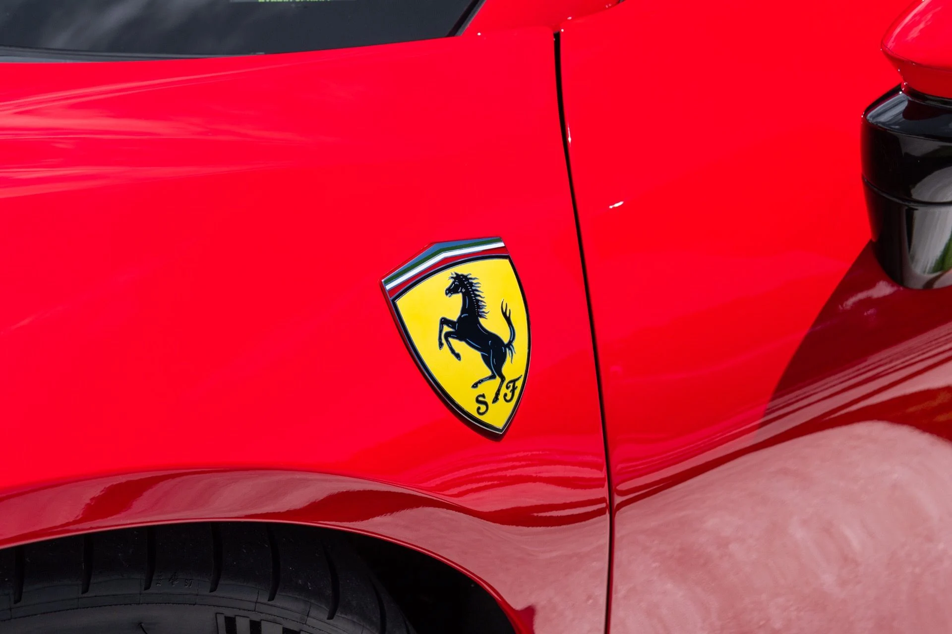 mph012_1563610158_Used_2025_Ferrari_SF_90_Spider_1779242361_524ec478ed