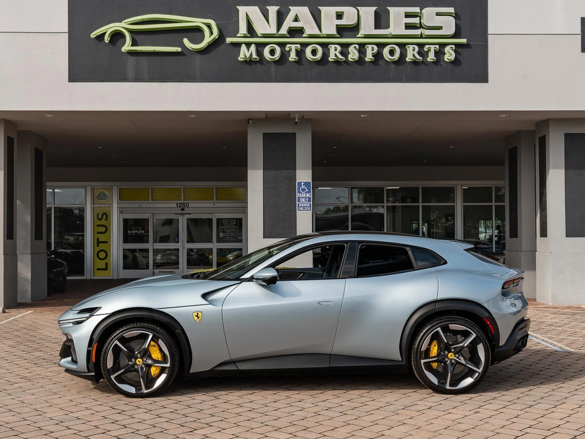 mph012_1571244260_Used_2025_Ferrari_Purosangue_AWD_1768385478_100a3cfe4a