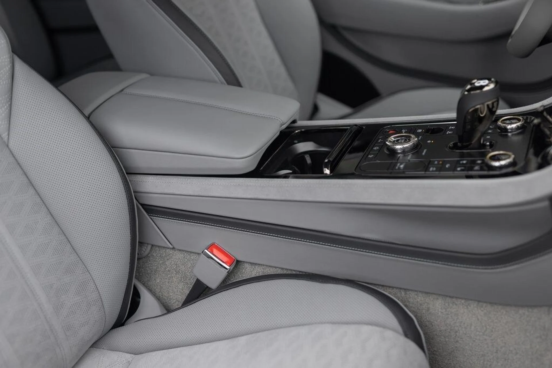 mph012_157148547_b08ceebfd5e20be7b67939682d11fa83x_6e0fa6754e