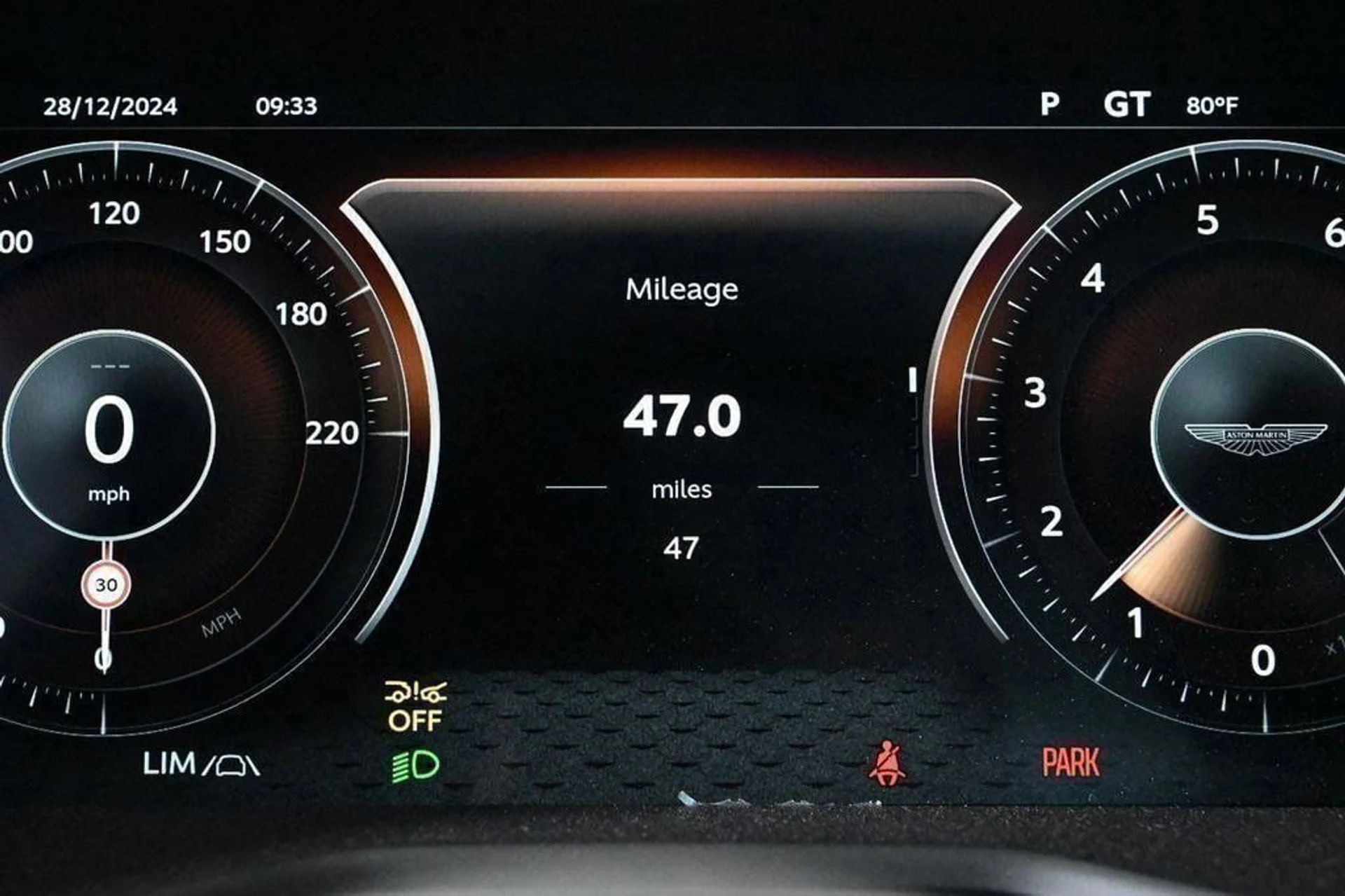 mph012_1583479290_new_2025_aston_martin_dbx_707awd_11350_22854661_12_1024_50b8d28bda