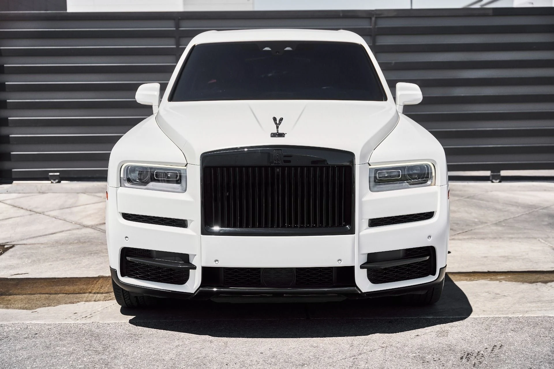 mph012_1590742999_Used_2020_Rolls_Royce_Cullinan_Base_1780008674_c0c6f5997e