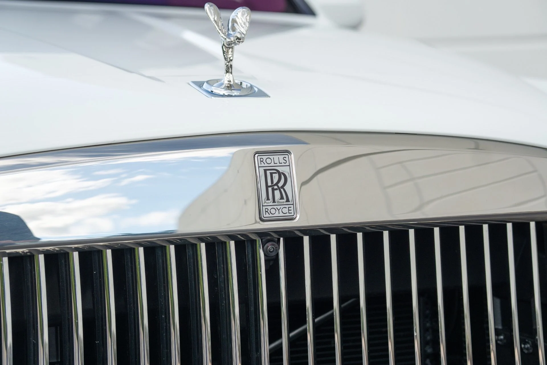mph012_1599281070_Used_2024_Rolls_Royce_Cullinan_1759183626_106ed4e769