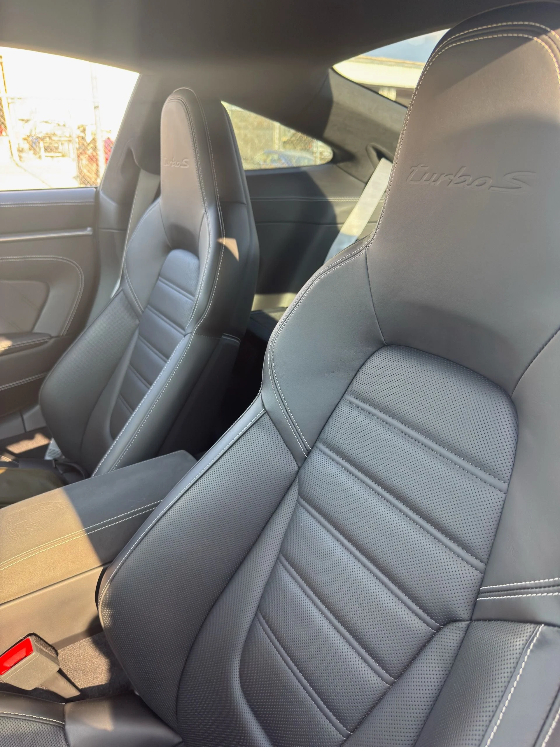 mph012_1611771511_Used_2021_Porsche_911_Turbo_S_1756323646_55affa1370