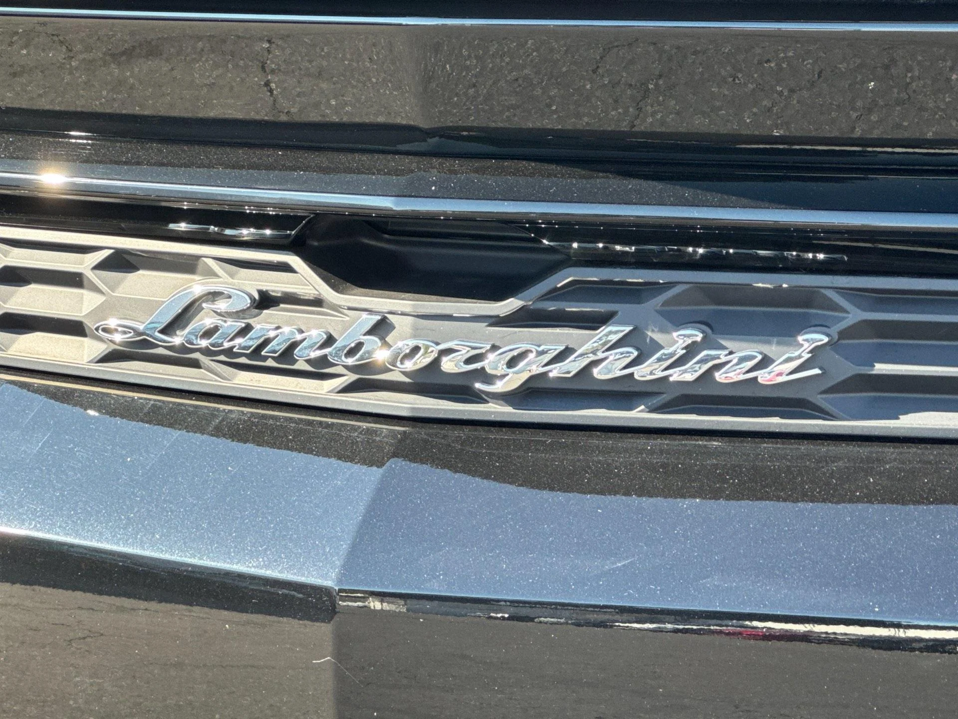 mph012_1618633807_New_2025_Lamborghini_Urus_SE_1755094446_2cb825b923