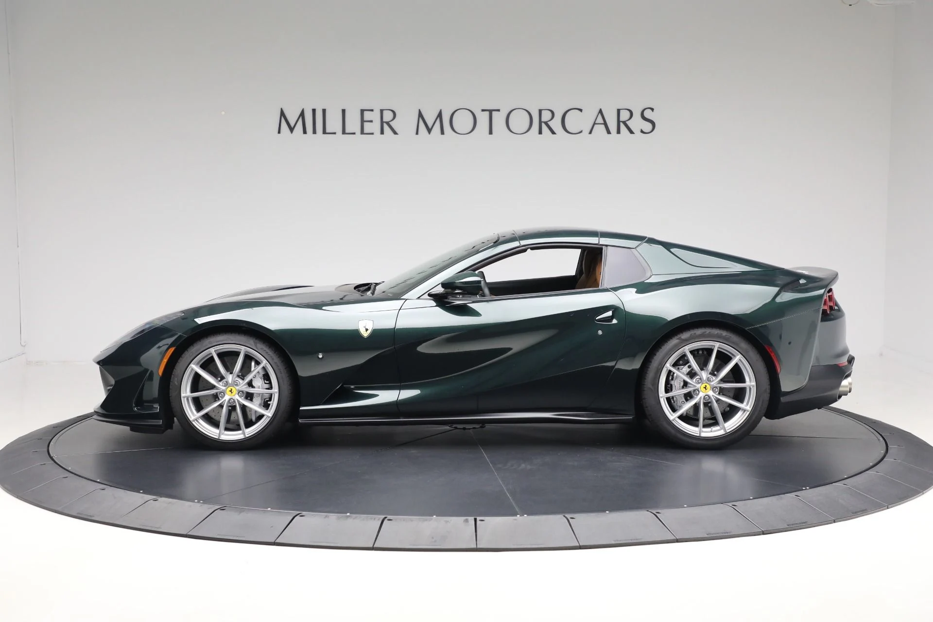 mph012_1631942886_Used_2021_Ferrari_812_GTS_8d5925d906