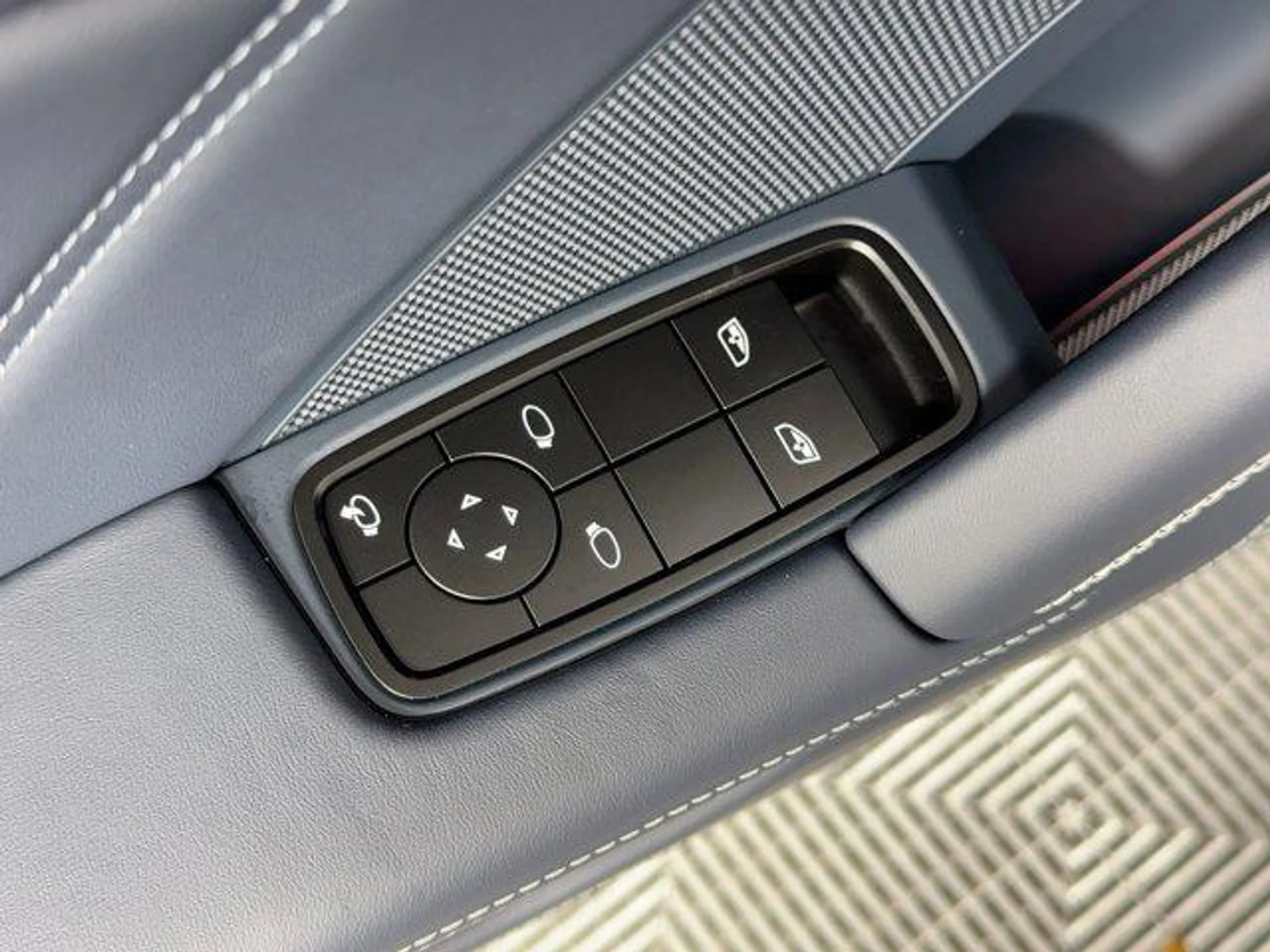 mph012_1638119075_Sgmd_Ub_D_Gcv_RV_0_K0t_K_Ew_Q60z_Z_Nk_c91661e3e6