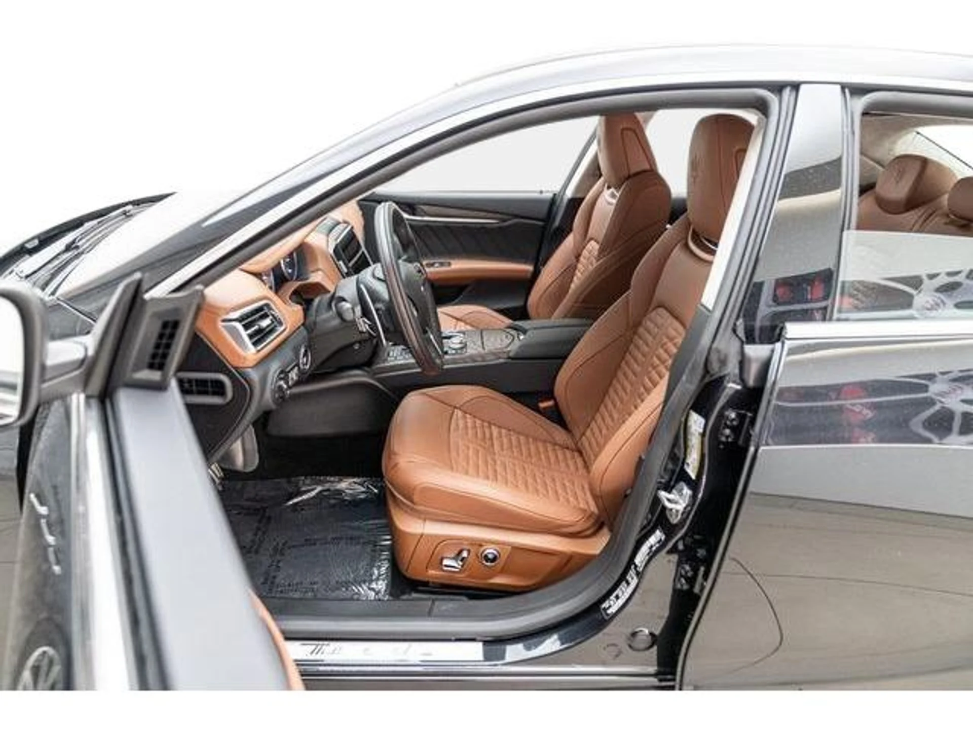 mph012_1639238933_New_2023_Maserati_Ghibli_Modena_1753160498_b1d1e55abe