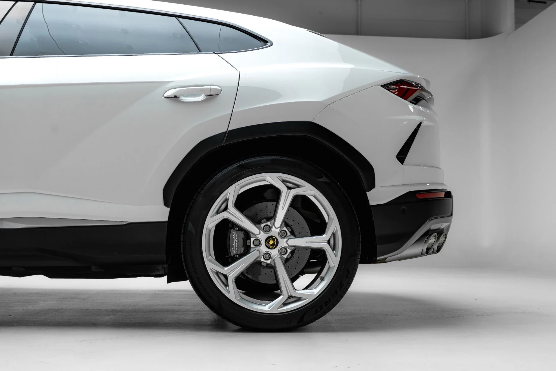 mph012_1643791735_Used_2020_Lamborghini_Urus_1780965457_31bd1dd247