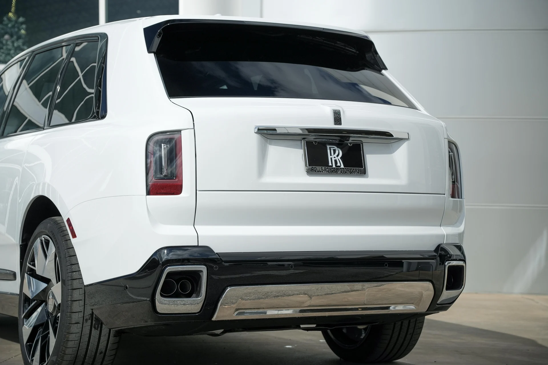 mph012_1658565509_Hi_Tech_Luxury_Imports_LLC_SLA_13_HA_05_TU_234101_image_12_d71144ca8b