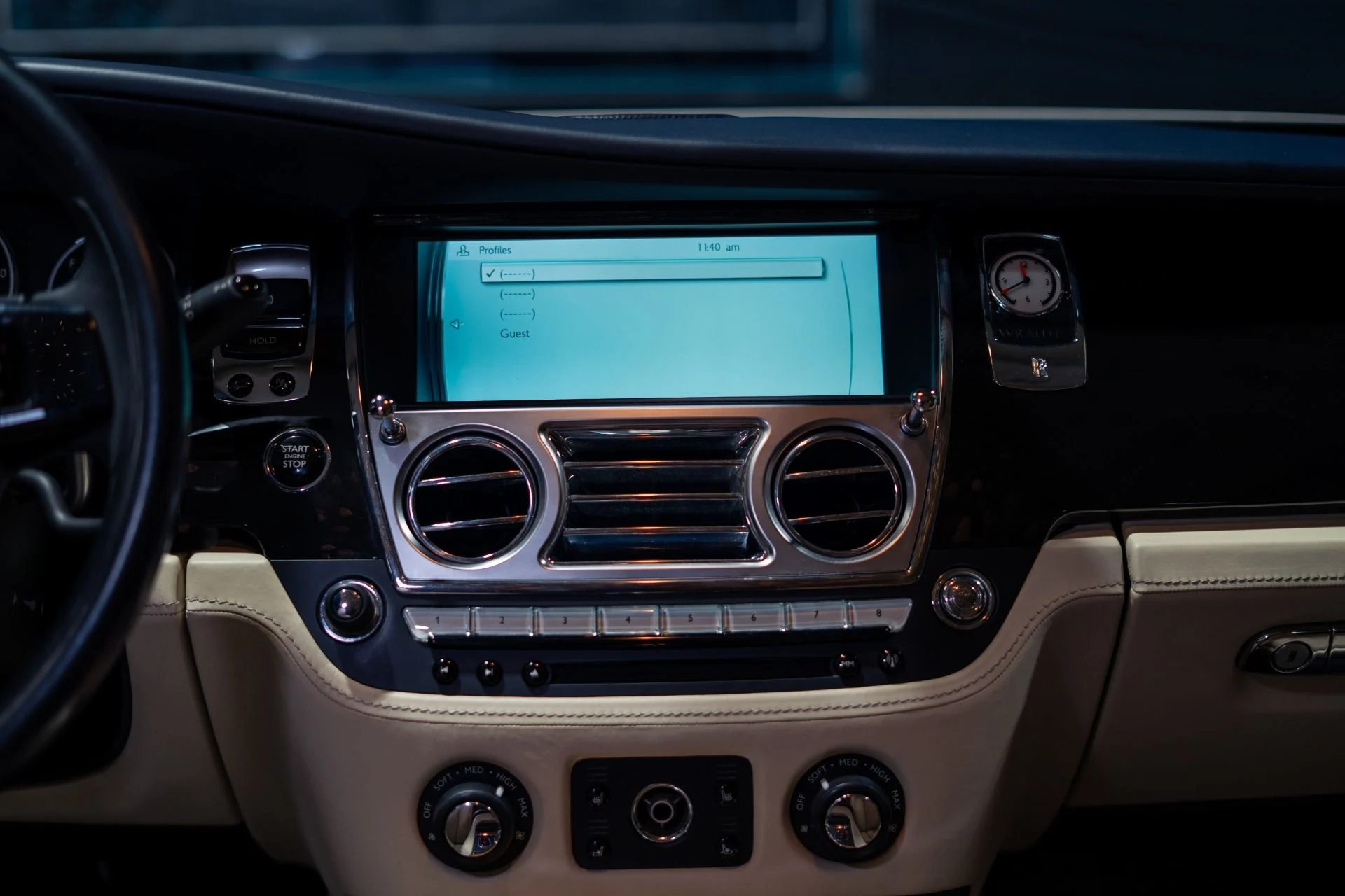 mph012_166440132_Used_2014_Rolls_Royce_Wraith_Bespoke_Interior_1784145568_60560e88c3