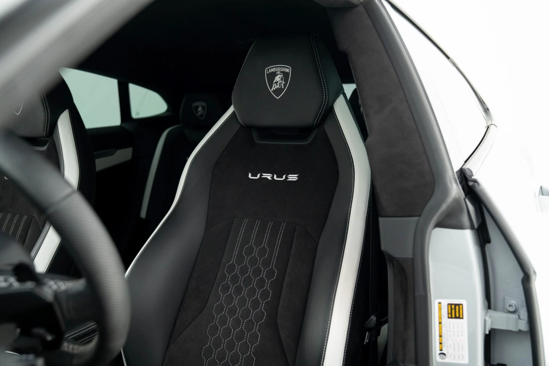 mph012_1669836694_Used_2024_Lamborghini_Urus_S_1777580734_0313d2b6de