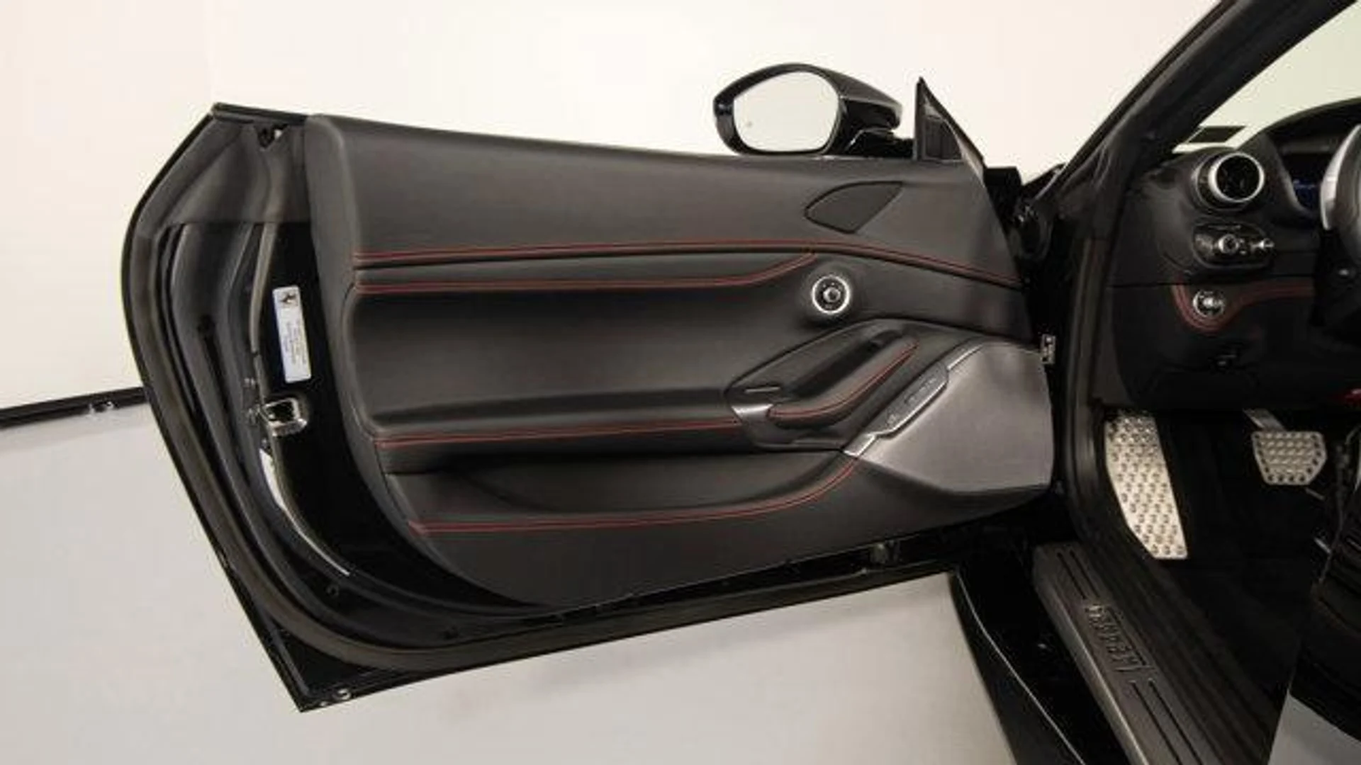 mph012_1674661068_Y_Nl2p_GCIU_8_G_Bus_W5rfm_C8uojsu_M_593f6db0bf