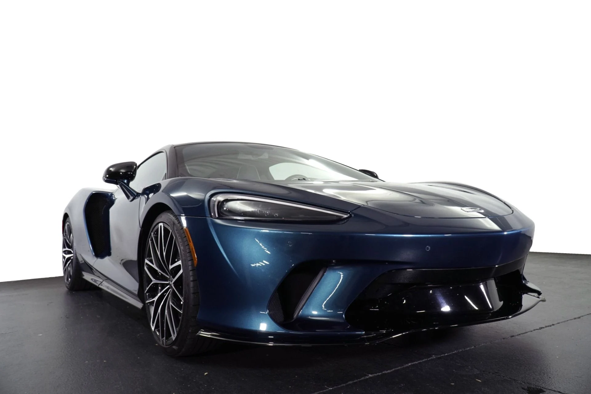 mph012_1680467166_Used_2023_Mc_Laren_GT_1764782426_ceec17e046