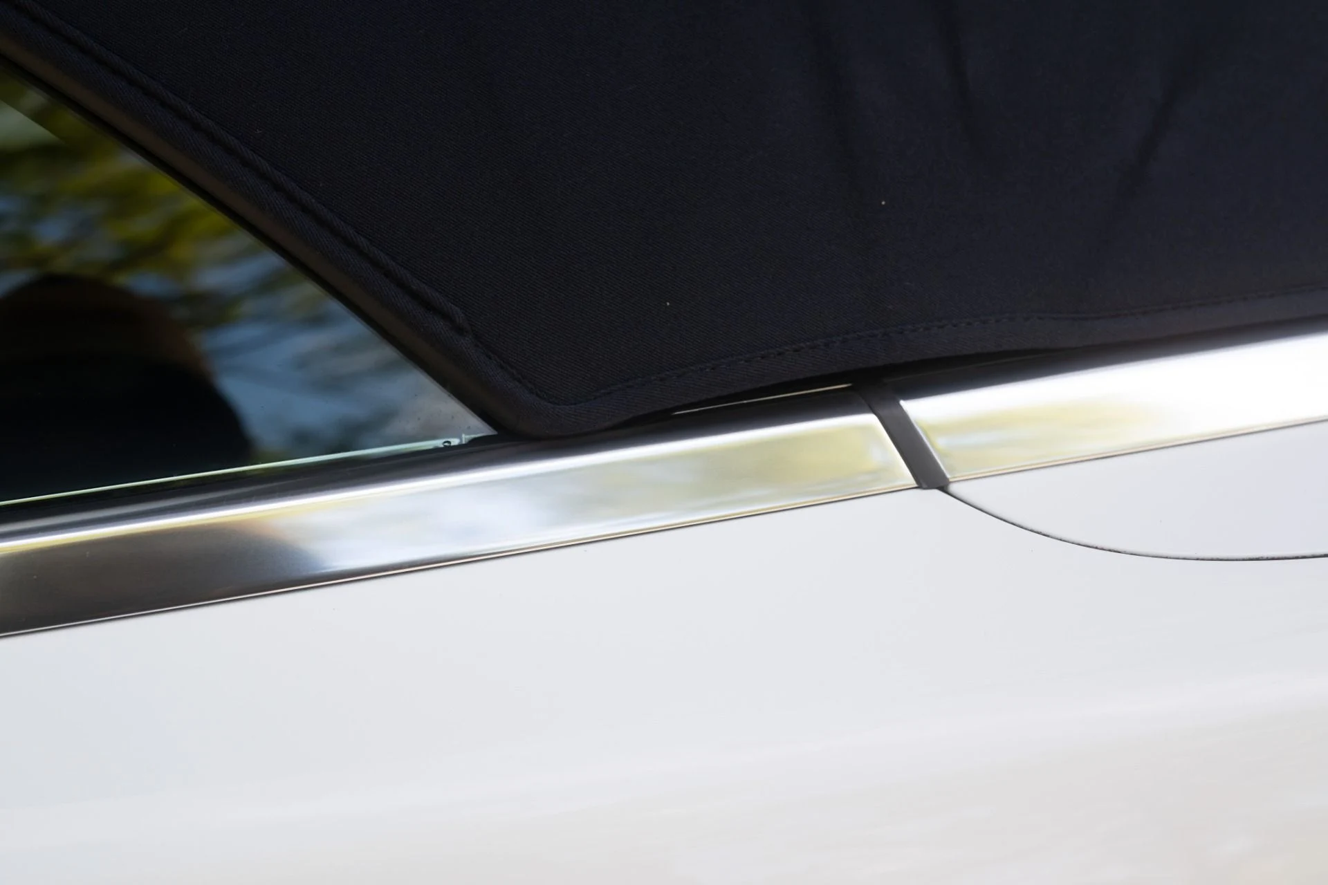 mph012_1682084749_Used_2018_Rolls_Royce_Dawn_1793292537_9e2ff4946d