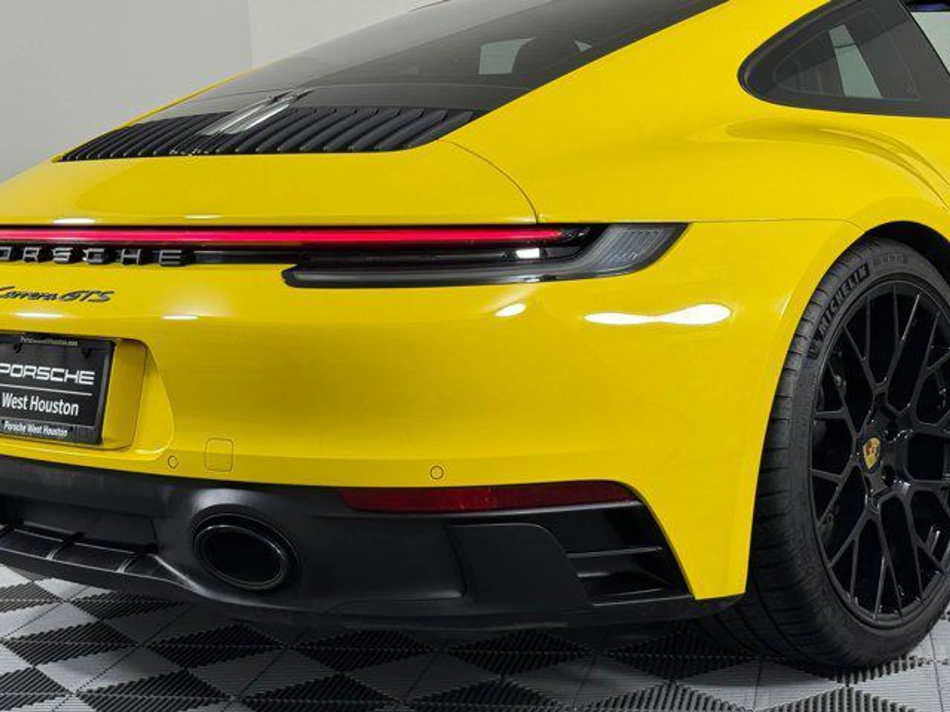 mph012_1687711055_rvg75_9_Muom_D4l_D6_t_F_St_Fq_Tw_Q_4672921d32