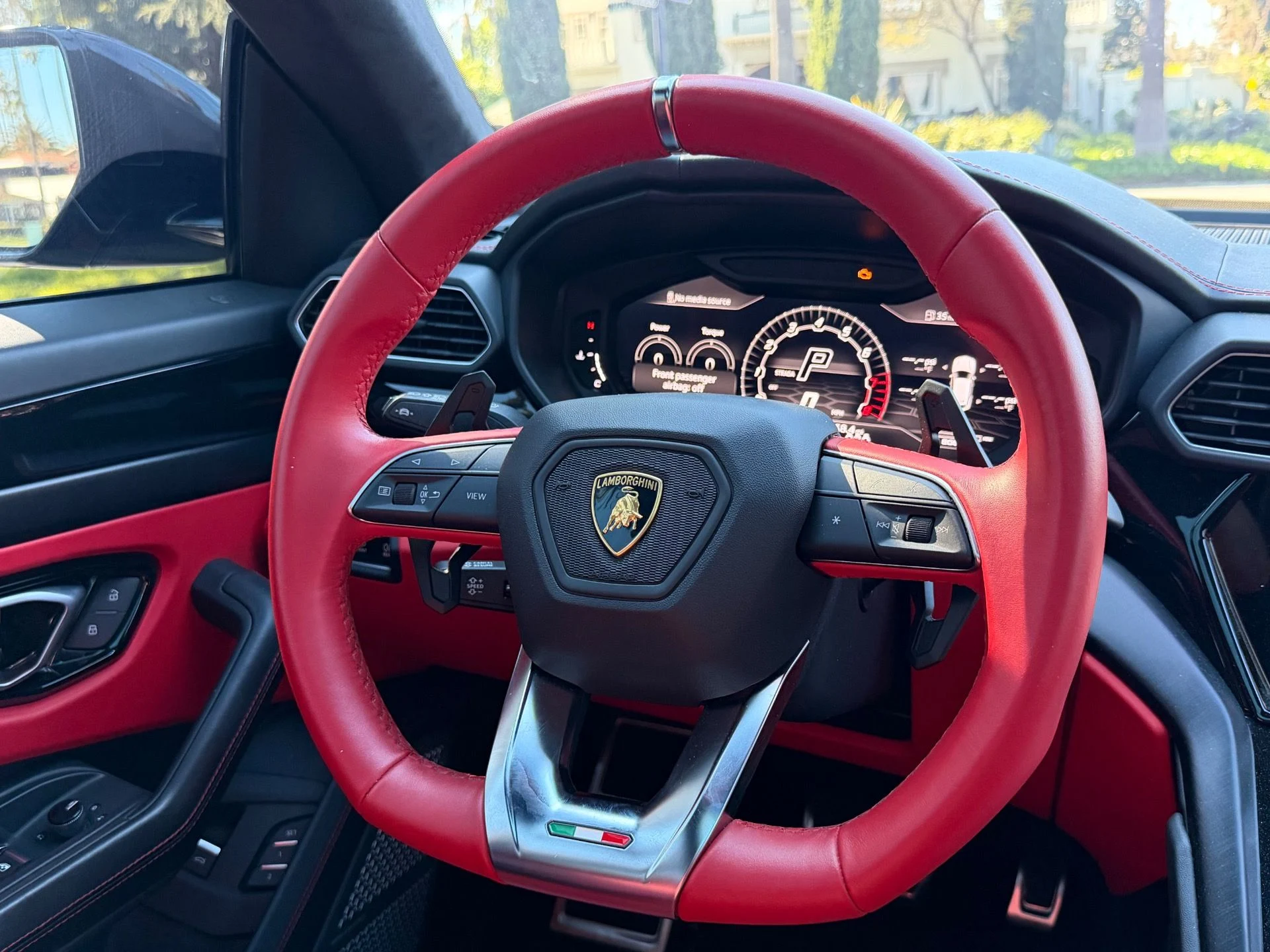 mph012_168914851_Used_2022_Lamborghini_Urus_1773427817_40a37ea8ca