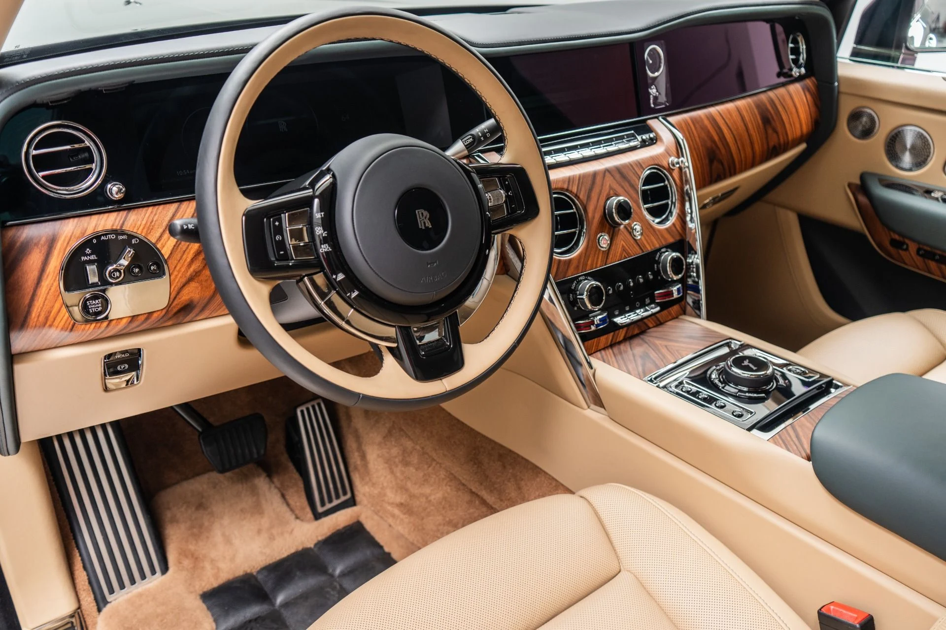 mph012_1699316001_Used_2025_Rolls_Royce_Cullinan_1773778505_ee5740664e