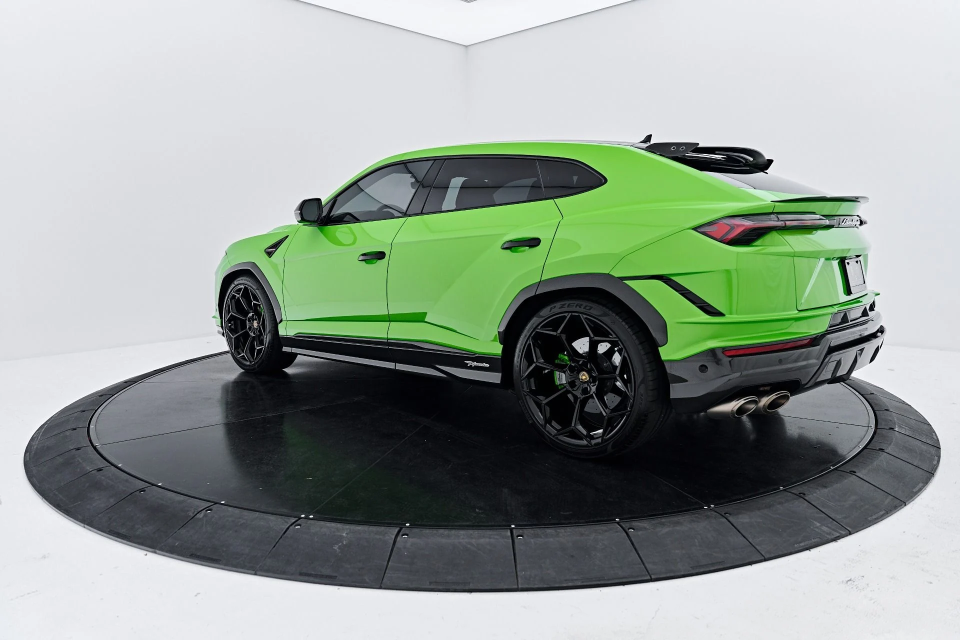 mph012_1704273604_Used_2023_Lamborghini_Urus_Performante_1790376265_2a5ce803fd