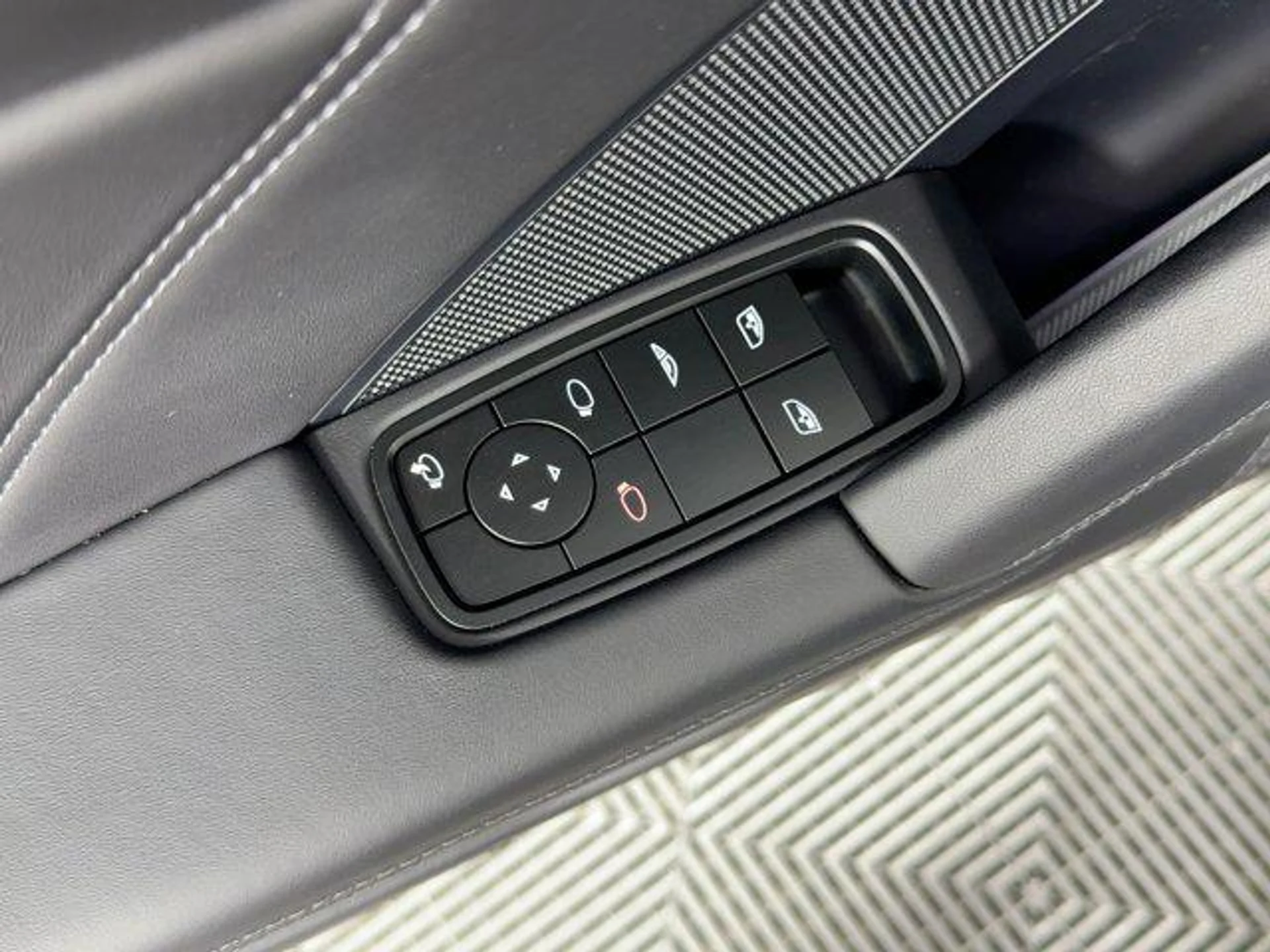 mph012_1705137993_3_Z_Bh_Ozecp_Tun_Dvf_Sd_Q_j_CN_D_So4_ef90b9b4b8