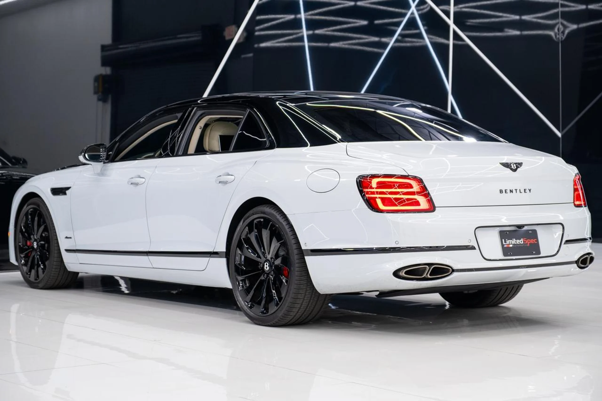 mph012_1708021319_7792ba67c01021f606f389c9e1870000_a632d3e8f5