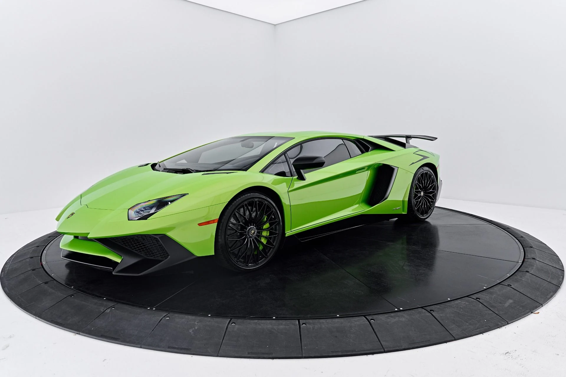 mph012_1709656249_Used_2016_Lamborghini_Aventador_LP_750_4_Super_Veloce_1791227447_da9831d2f4
