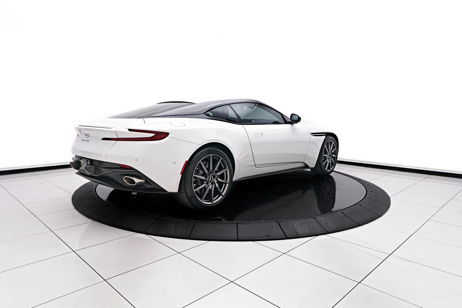 mph012_1710412208_Used_2019_Aston_Martin_DB_11_Base_1758851287_f6a8a8bf0d