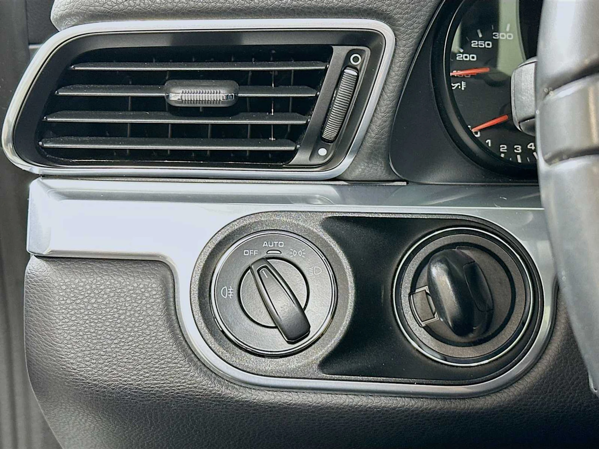 mph012_1711932530_9eb3d35df72a5ce34cf4be2f282ead78_65f1bca91d