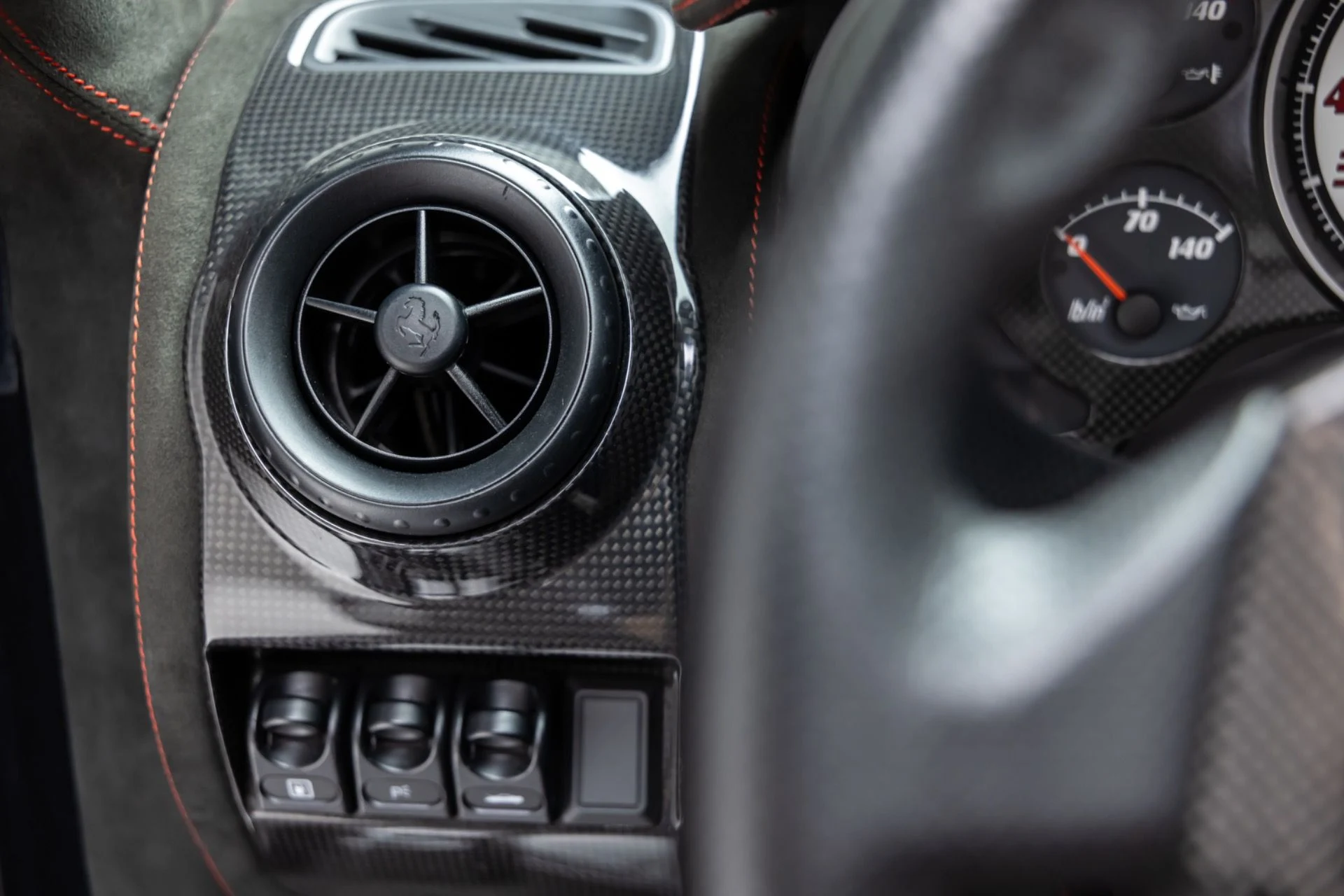 mph012_1718608648_13488_p13_l_16cd335aee