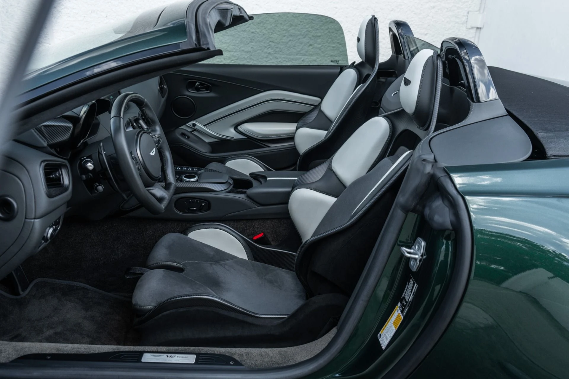 mph012_1720535753_Used_2023_Aston_Martin_Vantage_V12_1778619446_a98f202de3