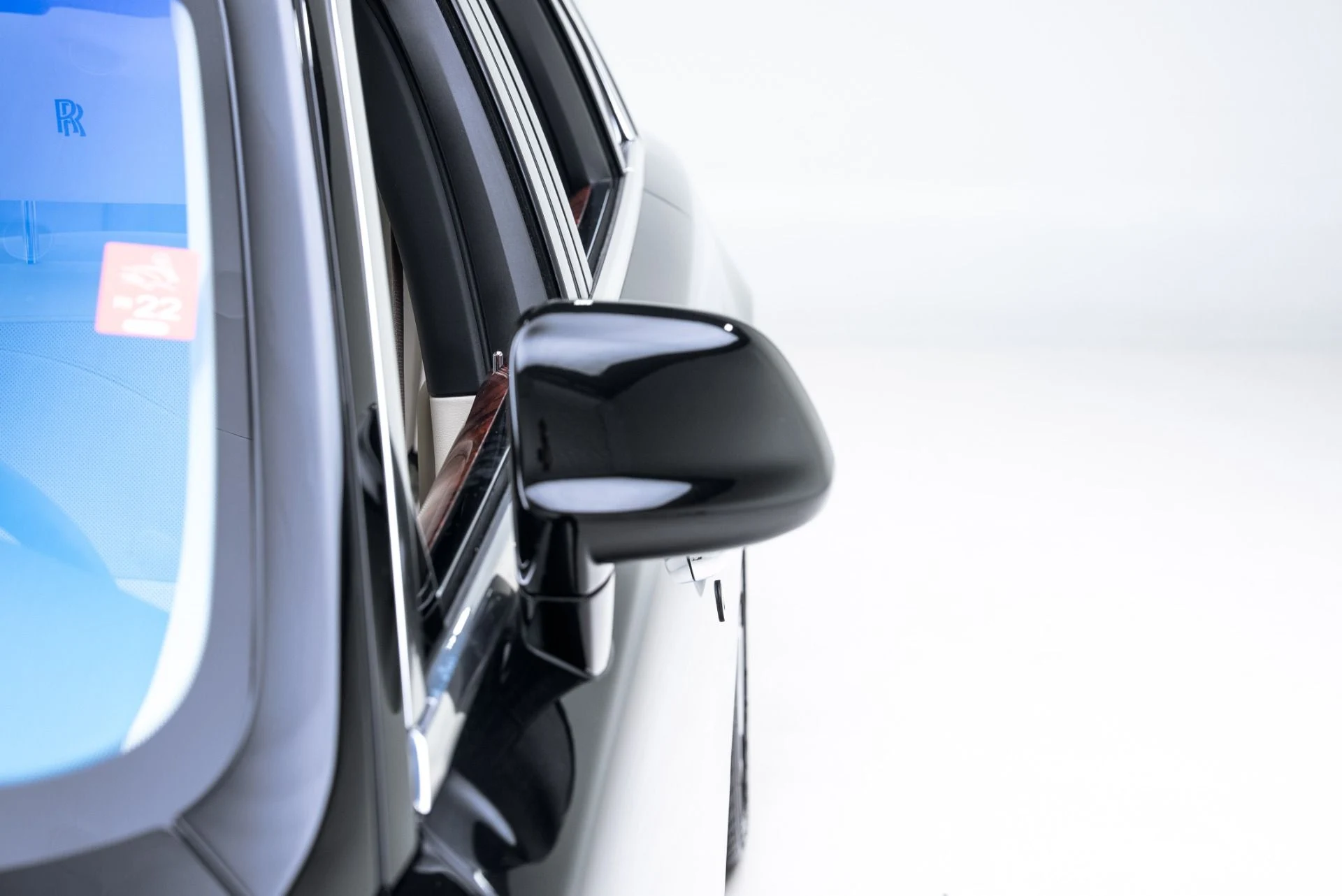 mph012_1726878193_Used_2012_Rolls_Royce_Ghost_1774974824_87e581e14b