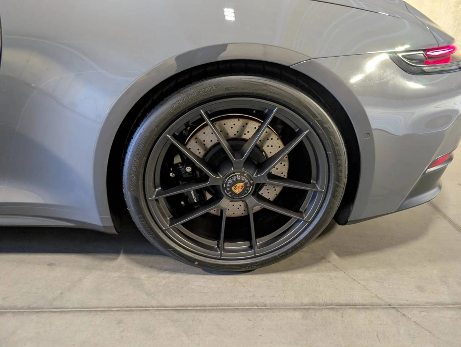 mph012_173889710_2c2956f0aa72d708ca29d14aa2f3b73cx_da18ce5845