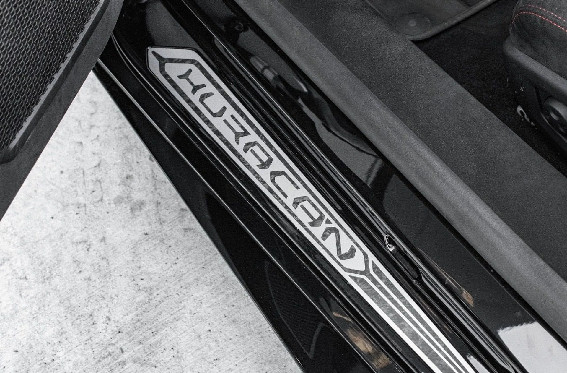 mph012_1743369620_Used_2018_Lamborghini_Huracan_LP_640_4_Performante_Spyder_1776111575_6d09f21db1