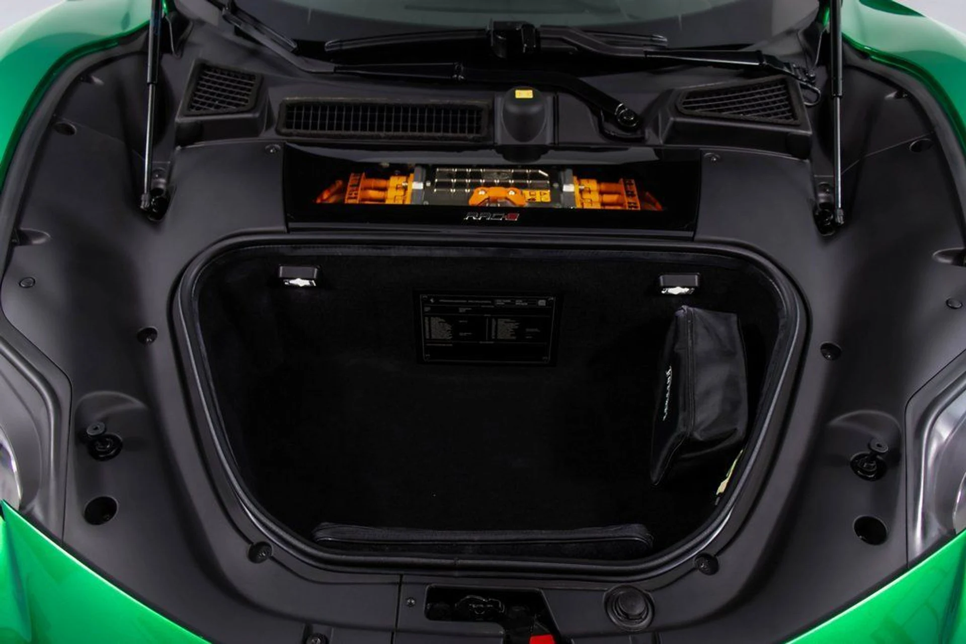 mph012_1743433563_7f21c1e3213d81fee65c80d11970db2ax_9e5c52c450