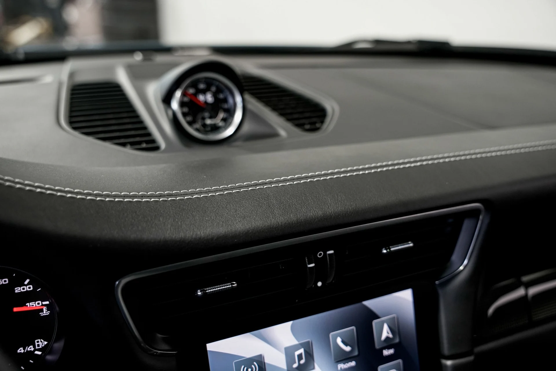 mph012_1752897752_3e1923ae3b7282b4b949f2d09d703338x_db931cd520