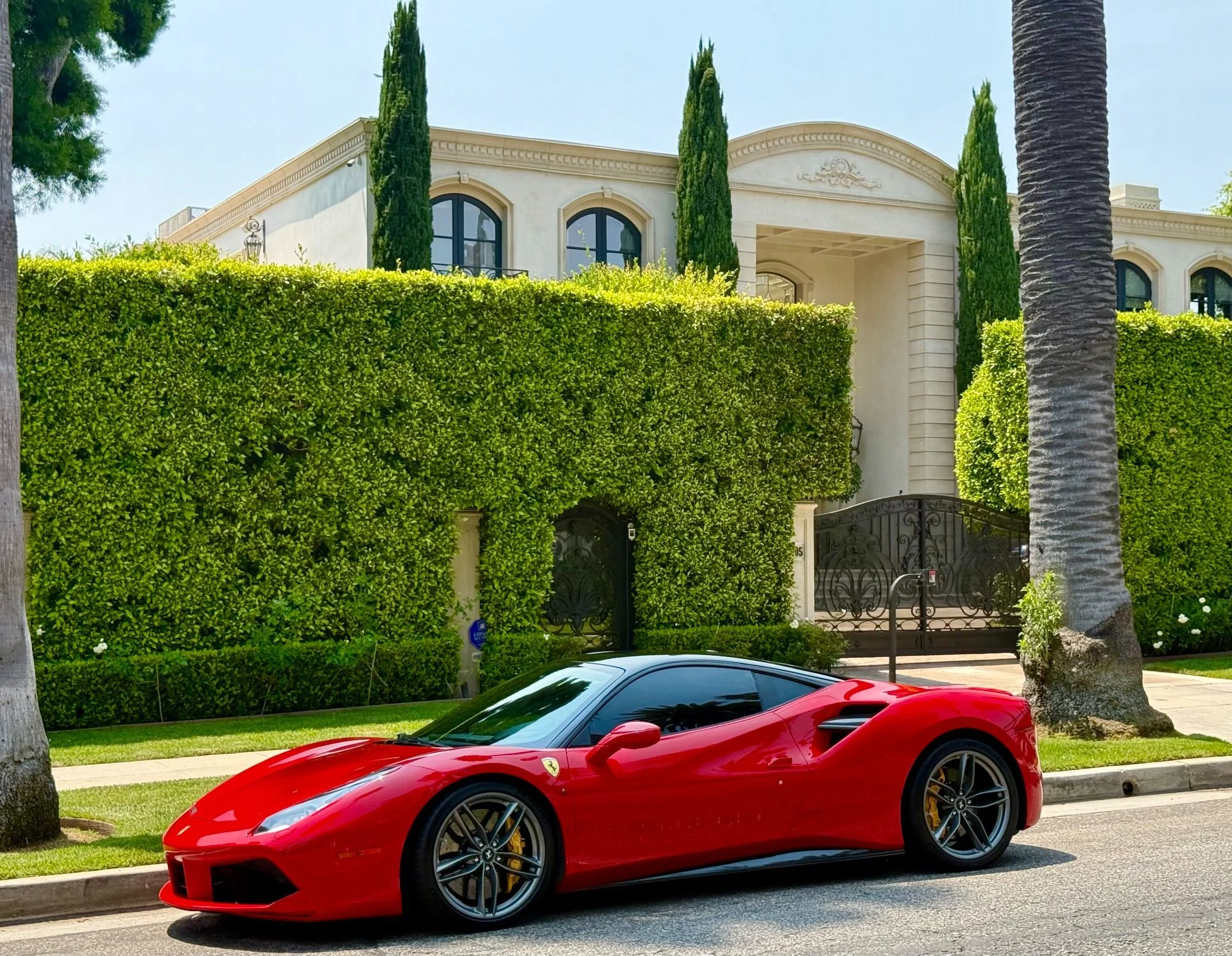 mph012_1754309260_Used_2016_Ferrari_488_GTB_1757699344_f7c9ab472f